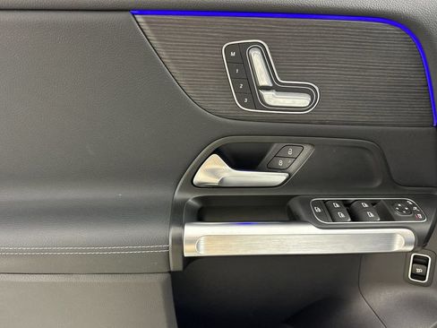 Certified 2023 Mercedes-Benz EQB 300 4MATIC image 13