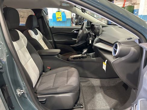 New 2026 Chevrolet Trax LS w/ LS Convenience Package FWD image 31
