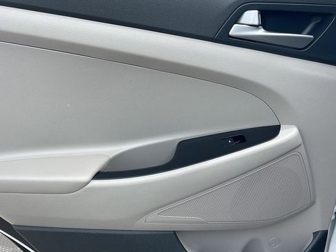 Used 2018 Hyundai Tucson SE AWD/4WD image 34