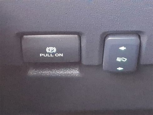 Used 2024 Ford F350 Lariat w/ Chrome Package image 24