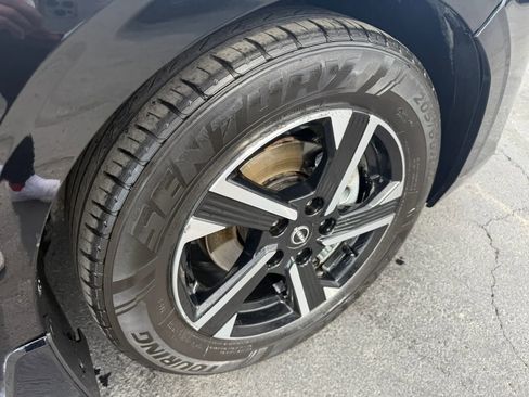 Used 2024 Nissan Sentra SV image 18