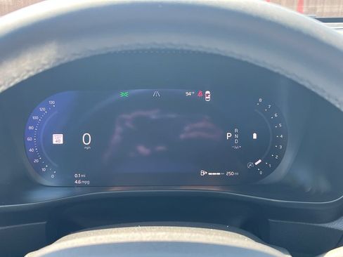 Used 2023 Volvo XC40 B5 Plus w/ Driver Assist Package AWD/4WD image 15