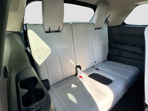Used 2026 INFINITI QX60 Luxe w/ Cargo Package image 30