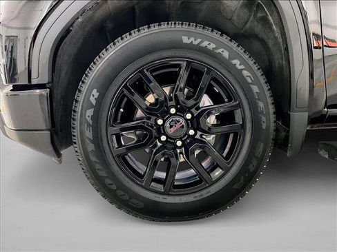 Used 2023 GMC Sierra 1500 Elevation AWD/4WD image 10