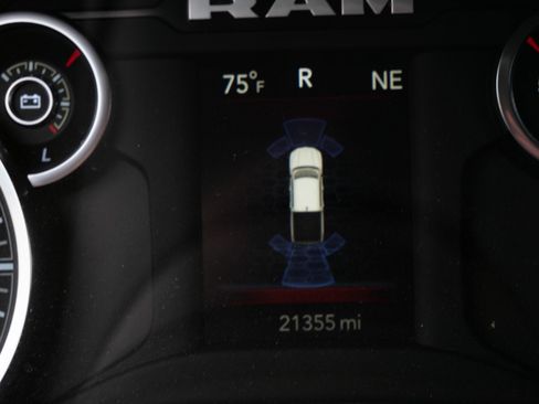 Used 2025 RAM 1500 Big Horn AWD/4WD image 31
