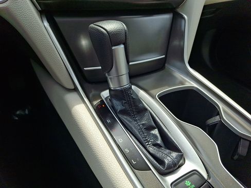 Used 2018 Honda Accord EX image 15