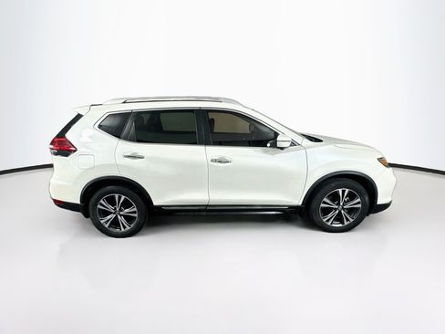 Used 2017 Nissan Rogue SL w/ SL Premium Package FWD image 10