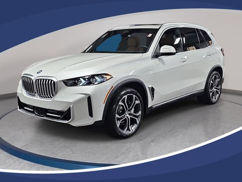 New 2026 BMW X5 xDrive50e w/ Climate Comfort Package AWD/4WD image 1
