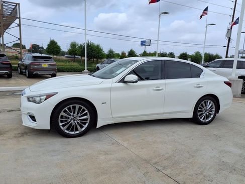Used 2020 INFINITI Q50 Luxe w/ Essential Package (3.0T Luxe) AWD/4WD image 7