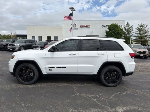 Used 2021 Jeep Grand Cherokee Freedom Edition AWD/4WD image 9