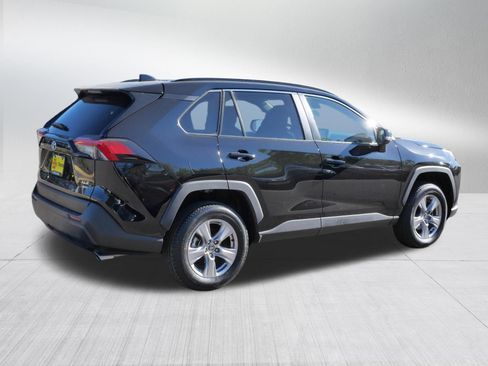 Certified 2025 Toyota RAV4 XLE AWD/4WD image 8