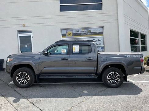 Used 2020 Toyota Tacoma TRD Sport AWD/4WD image 2