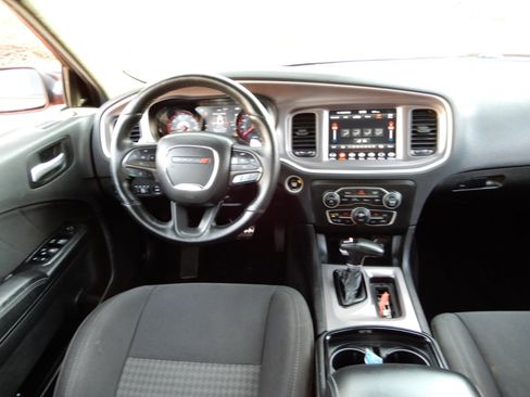 Used 2019 Dodge Charger R/T w/ Blacktop Package image 16