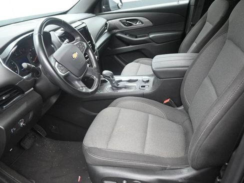 Used 2023 Chevrolet Traverse LT FWD image 12