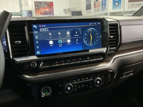 Used 2024 Chevrolet Silverado 1500 LT image 26