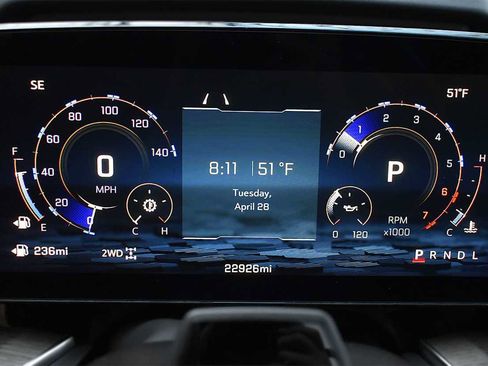 Used 2025 Chevrolet Tahoe High Country AWD/4WD image 18