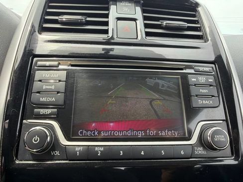 Used 2016 Nissan Versa Note SV FWD image 15