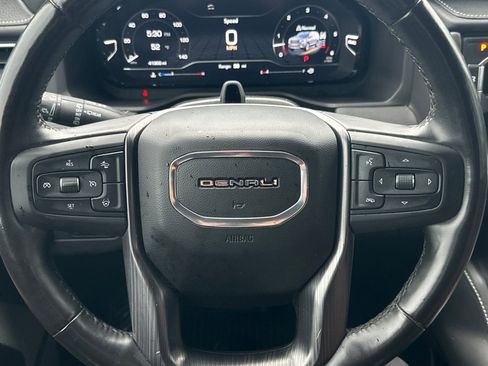 Used 2023 GMC Yukon Denali Ultimate image 22