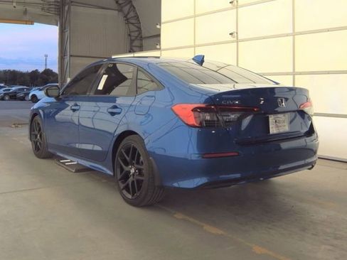 Used 2024 Honda Civic Sport image 3