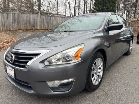 Used 2015 Nissan Altima 2.5 S w/ Power Driver Seat Package image 3