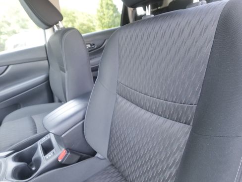 Used 2018 Nissan Rogue SV w/ Premium Package AWD/4WD image 20