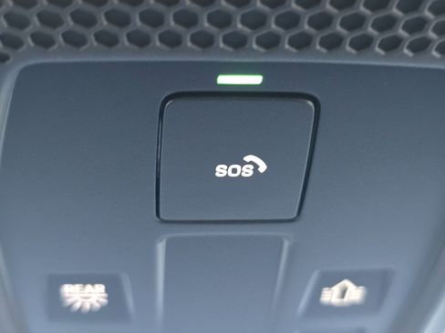 New 2026 Porsche Cayenne image 27