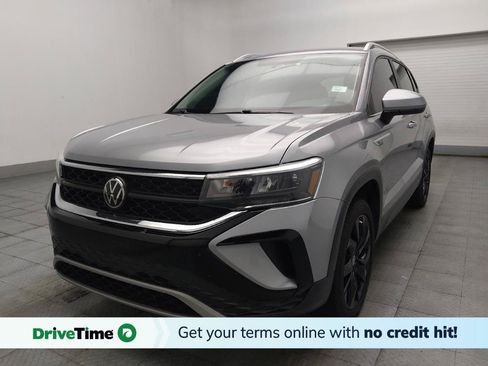Used 2022 Volkswagen Taos SE FWD image 1