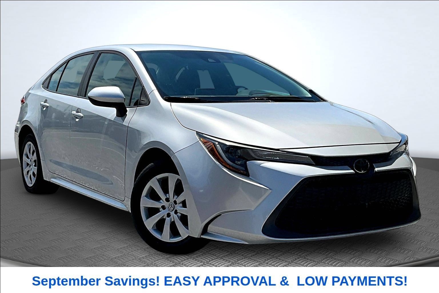 Used 2021 Toyota Corolla LE FWD image 2