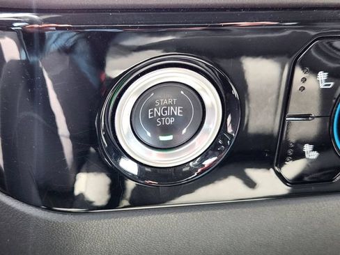 Used 2024 Chevrolet Silverado 1500 LT AWD/4WD image 18