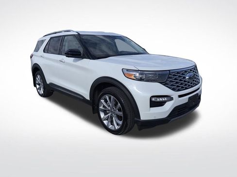 Used 2023 Ford Explorer Platinum w/ Technology Package image 2