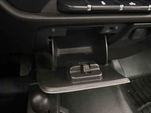 Used 2017 GMC Sierra 1500 4x4 Regular Cab image 25