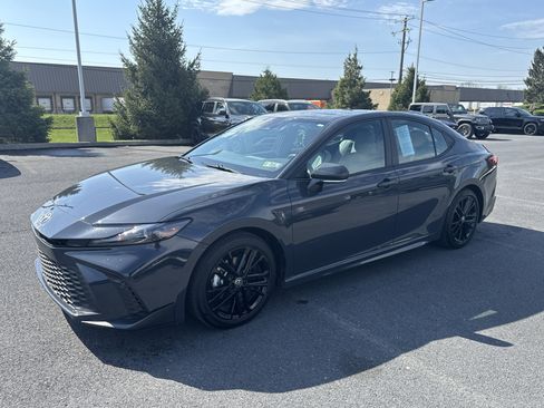 Used 2025 Toyota Camry SE w/ Multimedia Upgrade Package image 24