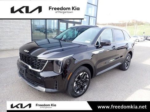 Certified 2024 Kia Sorento S AWD/4WD image 1