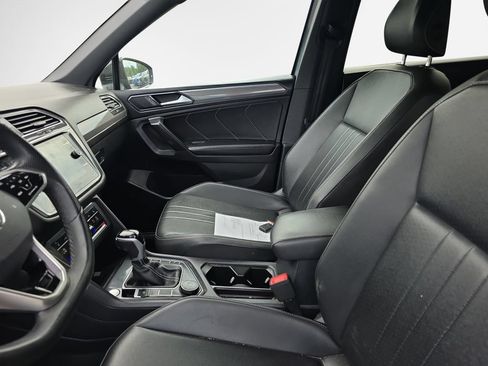 Used 2024 Volkswagen Tiguan SE R-Line AWD/4WD image 12