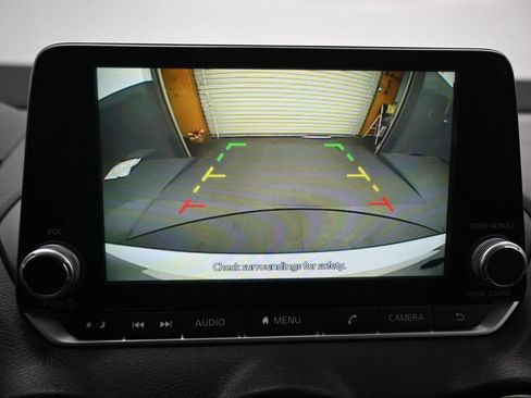 Used 2023 Nissan Sentra SV FWD image 18