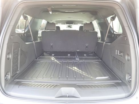 New 2026 GMC Yukon XL Elevation w/ LPO, Elevation Black Package AWD/4WD image 34