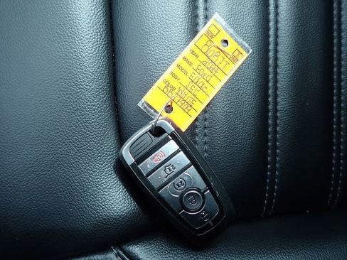 Used 2024 Ford Edge SEL w/ Convenience Package AWD/4WD image 30