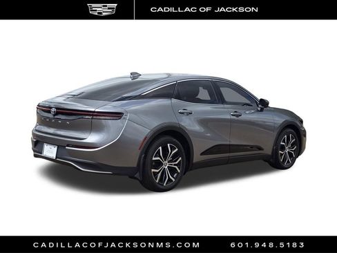 Used 2023 Toyota Crown XLE image 5