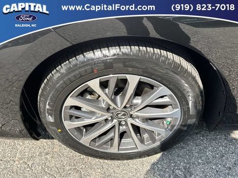 Used 2023 Lexus ES 350 w/ Accessory Package (Z1) FWD image 13