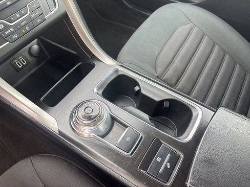 Used 2019 Ford Fusion SE image 28