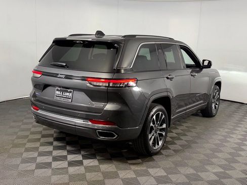 Used 2022 Jeep Grand Cherokee Overland w/ Advanced Protech Group III AWD/4WD image 5