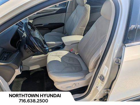 Used 2018 Lincoln MKC Reserve image 11