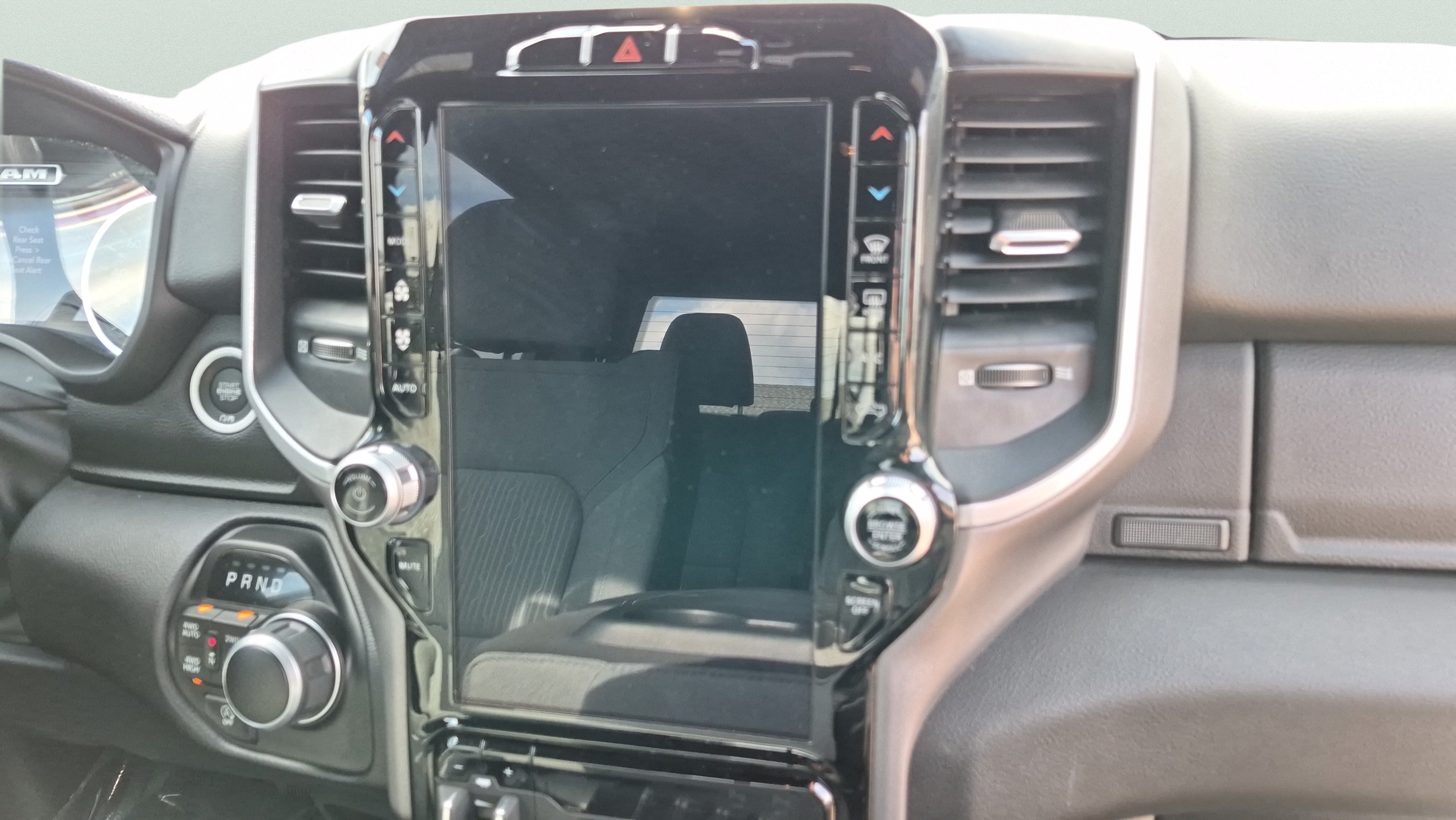 Used 2023 RAM 1500 Big Horn AWD/4WD image 22