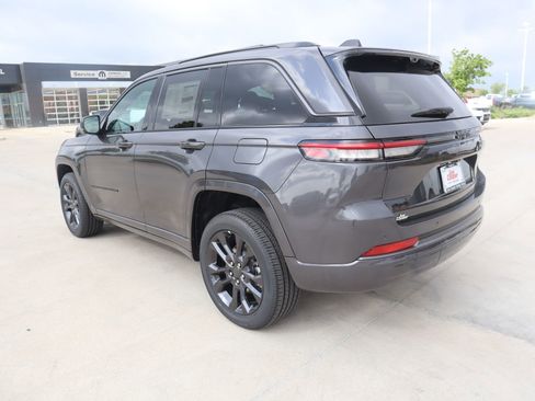 New 2026 Jeep Grand Cherokee Limited AWD/4WD image 24