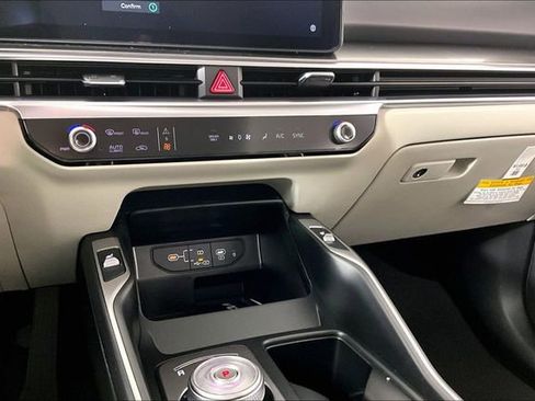 New 2026 Kia Sorento EX FWD image 7