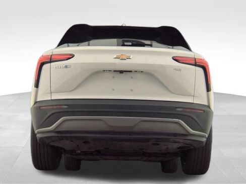Used 2024 Chevrolet Blazer EV LT AWD/4WD image 8