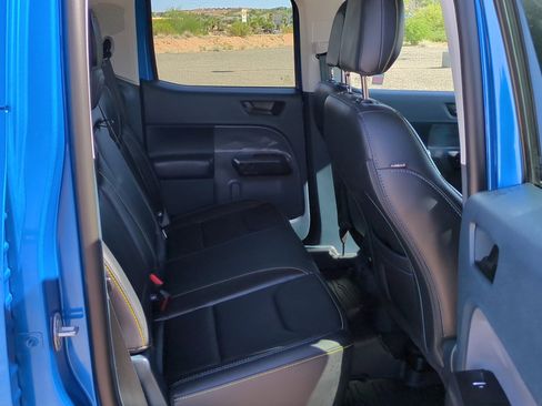Used 2025 Ford Maverick Lobo AWD/4WD image 32
