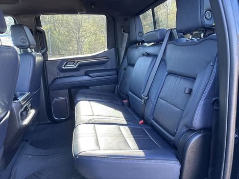 Used 2023 Chevrolet Silverado 1500 High Country w/ High Country Premium Package image 19