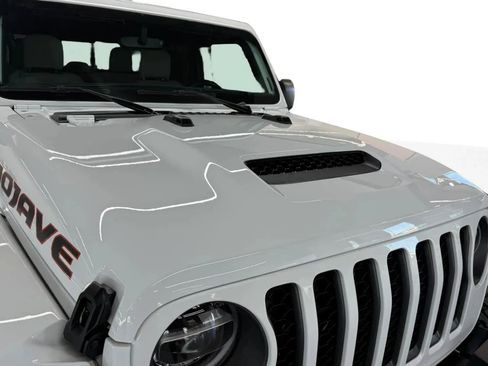 Used 2020 Jeep Gladiator Mojave image 10