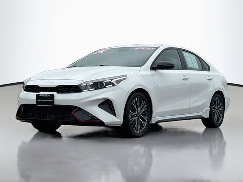 Used 2023 Kia Forte GT-Line FWD image 3